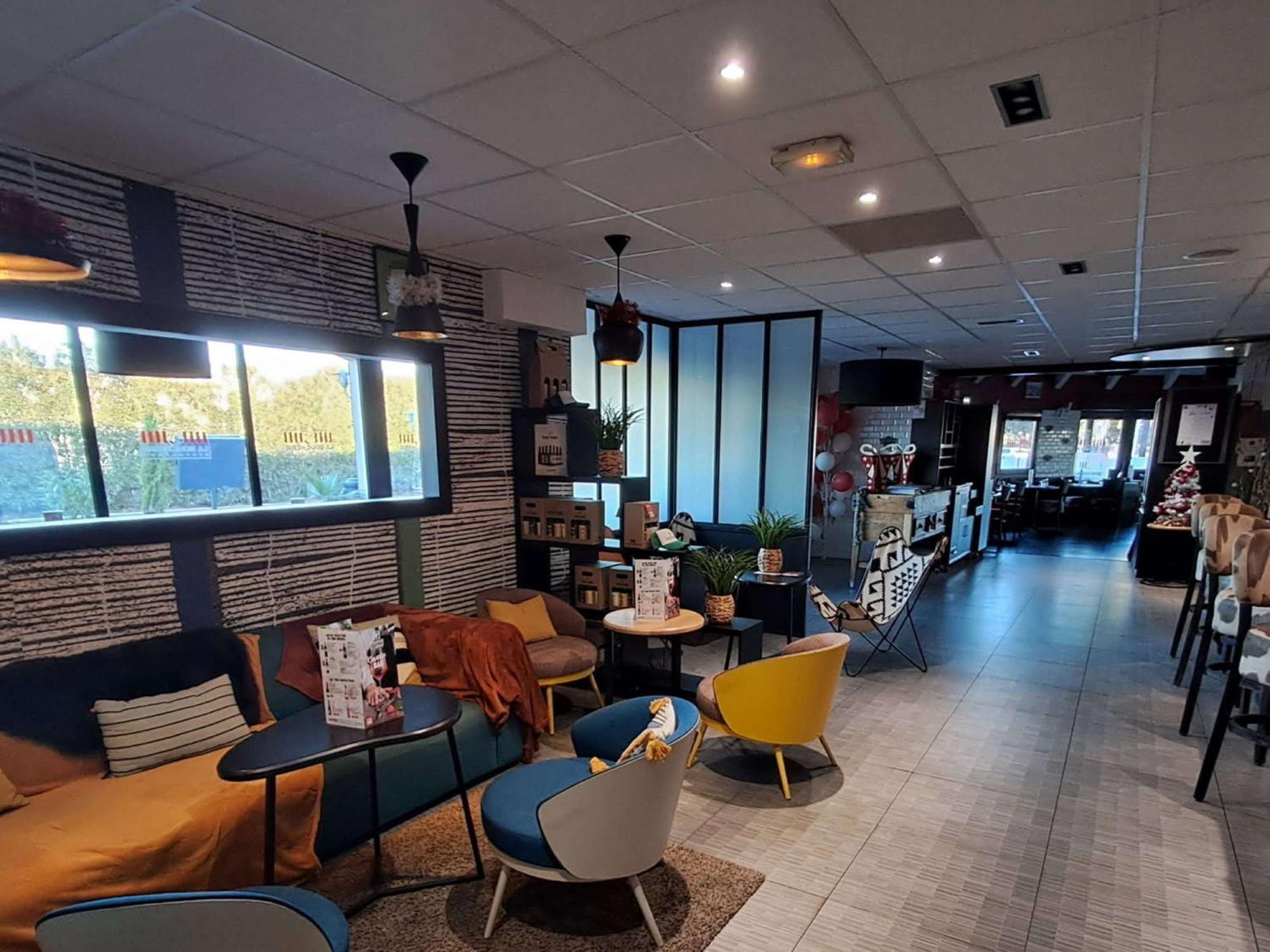 纳博讷宜必思酒店 外观 照片